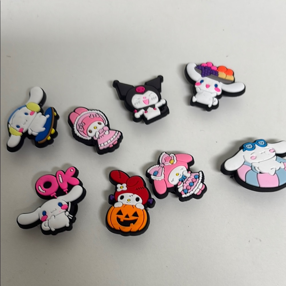 🟢10/$10 - Croc charms